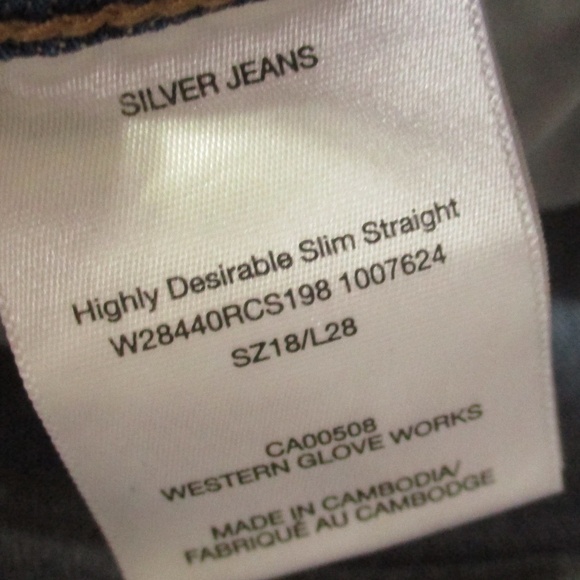 Silver Jeans Women's‎ 18 Light Wash Highly Desirable Slim Straight Distressed - Picture 6 of 7
